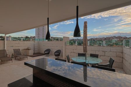 Apartamento à venda com 259m², 4 quartos e 3 vagas