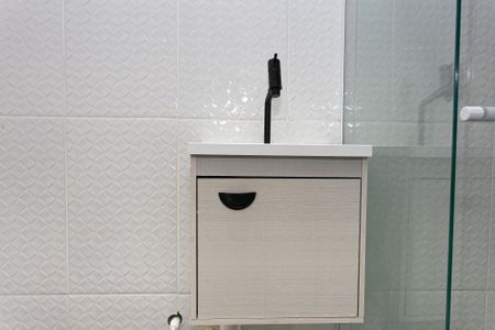 Apartamento para alugar com 45m², 2 quartos e 1 vaga Apartamento para alugar com 45m², 2 quartos e 1 vagaBanheiro
