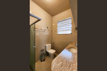 Apartamento à venda com 132m², 4 quartos e sem vaga Apartamento à venda com 132m², 4 quartos e sem vagaBanheiro Social