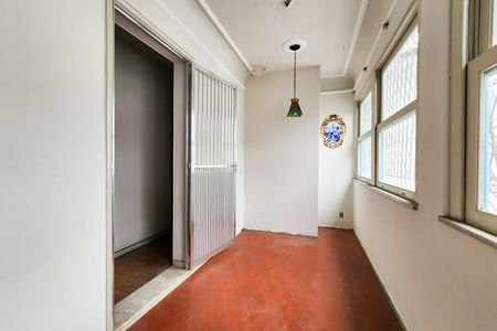Apartamento à venda com 132m², 4 quartos e sem vaga Apartamento à venda com 132m², 4 quartos e sem vagaCorredor