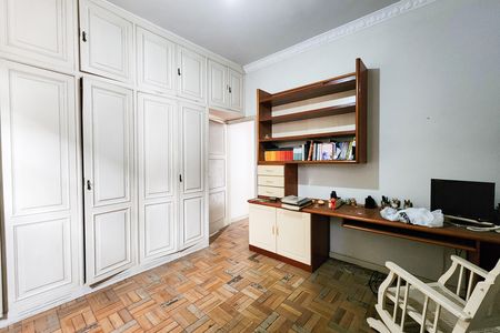 Apartamento à venda com 132m², 4 quartos e sem vaga Apartamento à venda com 132m², 4 quartos e sem vagaSuíte