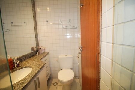 Apartamento à venda com 98m², 3 quartos e 2 vagasBanheiro da Suite