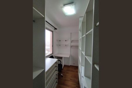 Apartamento à venda com 71m², 2 quartos e 1 vaga Apartamento à venda com 71m², 2 quartos e 1 vagaCloset