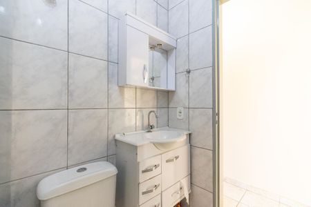 Casa de condomínio para alugar com 85m², 2 quartos e 1 vaga Casa de condomínio para alugar com 85m², 2 quartos e 1 vagaBanheiro