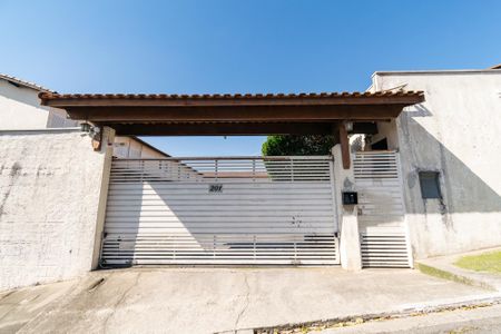 Casa de condomínio para alugar com 85m², 2 quartos e 1 vaga Casa de condomínio para alugar com 85m², 2 quartos e 1 vagaFachada