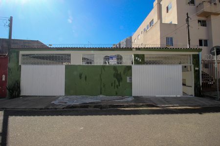 Casa para alugar com 275m², 3 quartos e 3 vagas