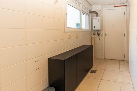 Apartamento para alugar com 3 quartos, 135m² em Passo d’Areia, Porto Alegre