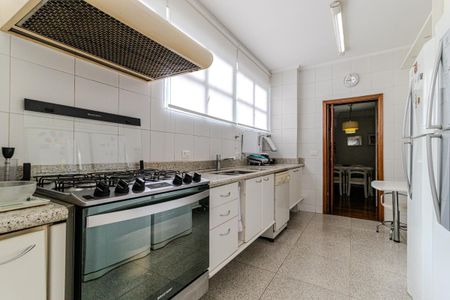 Apartamento à venda com 198m², 3 quartos e 2 vagas Apartamento à venda com 198m², 3 quartos e 2 vagasCozinha