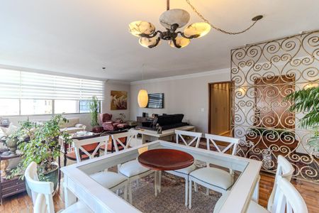Apartamento à venda com 198m², 3 quartos e 2 vagas Apartamento à venda com 198m², 3 quartos e 2 vagasSala