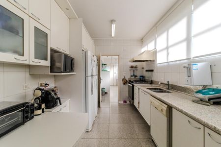 Apartamento à venda com 198m², 3 quartos e 2 vagas Apartamento à venda com 198m², 3 quartos e 2 vagasCozinha