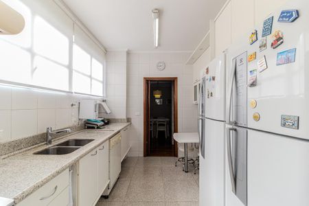 Apartamento à venda com 198m², 3 quartos e 2 vagas Apartamento à venda com 198m², 3 quartos e 2 vagasCozinha