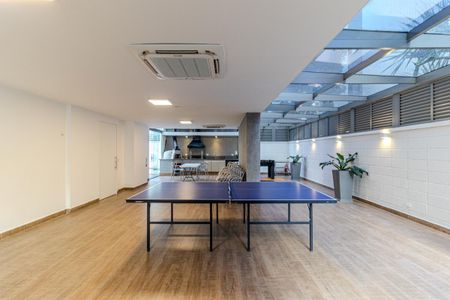 Apartamento à venda com 198m², 3 quartos e 2 vagas Apartamento à venda com 198m², 3 quartos e 2 vagasEspaço de Festas/Jogos