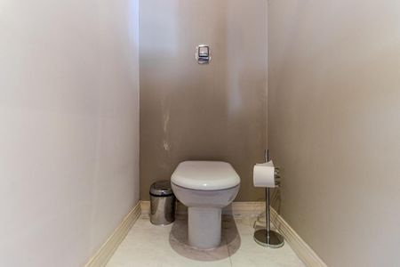 Apartamento à venda com 198m², 3 quartos e 2 vagas Apartamento à venda com 198m², 3 quartos e 2 vagasLavabo