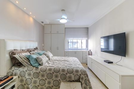 Apartamento à venda com 198m², 3 quartos e 2 vagas Apartamento à venda com 198m², 3 quartos e 2 vagasSuíte
