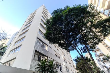 Apartamento à venda com 198m², 3 quartos e 2 vagas Apartamento à venda com 198m², 3 quartos e 2 vagasFachada