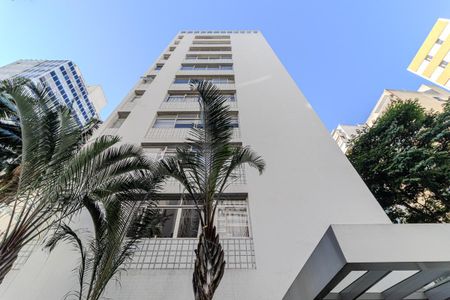 Apartamento à venda com 198m², 3 quartos e 2 vagas Apartamento à venda com 198m², 3 quartos e 2 vagasFachada