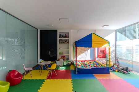 Apartamento à venda com 198m², 3 quartos e 2 vagas Apartamento à venda com 198m², 3 quartos e 2 vagasBrinquedoteca