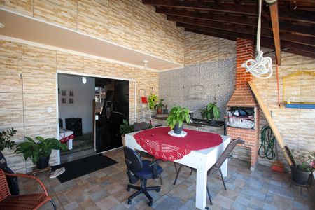 Casa para alugar com 237m², 3 quartos e 1 vaga