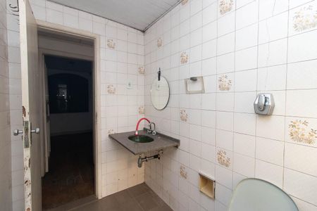 Casa para alugar com 150m², 2 quartos e 2 vagas Casa para alugar com 150m², 2 quartos e 2 vagasBanheiro