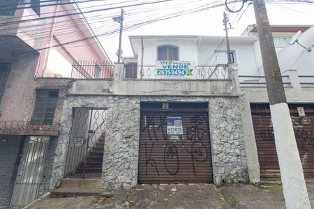 Casa para alugar com 150m², 2 quartos e 2 vagas Casa para alugar com 150m², 2 quartos e 2 vagasFachada