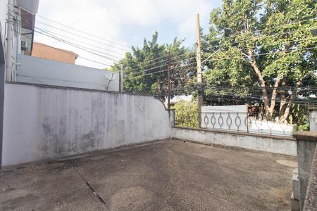 Casa para alugar com 150m², 2 quartos e 2 vagas Casa para alugar com 150m², 2 quartos e 2 vagasVaranda