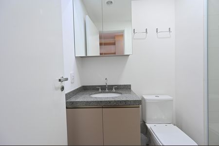 Banheiro Social de kitnet/studio à venda com 1 quarto, 21m² em Vila Clementino, São Paulo