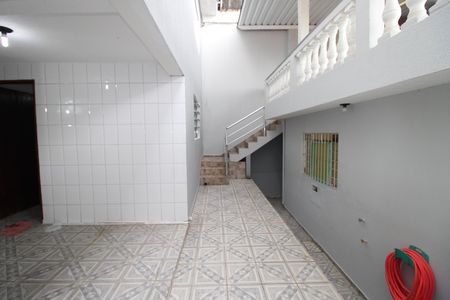 Casa à venda com 160m², 4 quartos e 1 vagaÁrea de Serviço 2