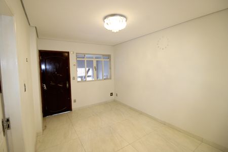 Casa à venda com 160m², 4 quartos e 1 vagaSala