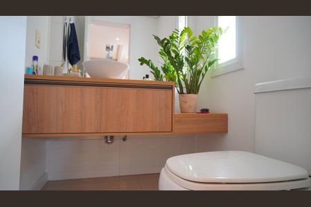 Casa à venda com 234m², 3 quartos e 6 vagas Casa à venda com 234m², 3 quartos e 6 vagasBanheiro 1 lavabo da sala