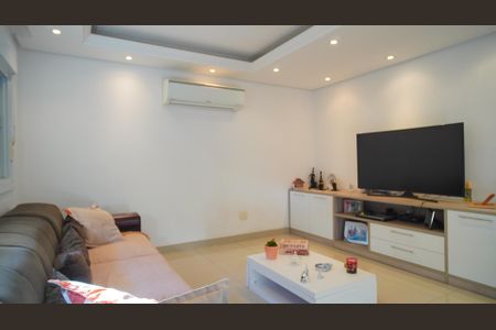Casa à venda com 234m², 3 quartos e 6 vagas Casa à venda com 234m², 3 quartos e 6 vagasSala