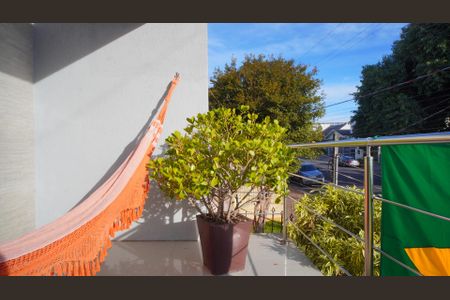 Casa à venda com 234m², 3 quartos e 6 vagas Casa à venda com 234m², 3 quartos e 6 vagasVaranda