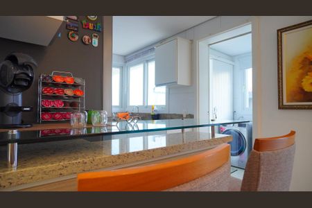 Casa à venda com 234m², 3 quartos e 6 vagas Casa à venda com 234m², 3 quartos e 6 vagasCozinha