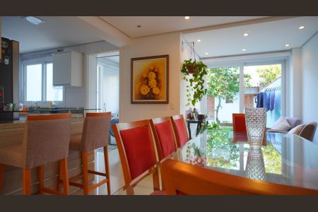 Sala jantar  de casa à venda com 3 quartos, 234m² em Vila Ipiranga, Porto Alegre