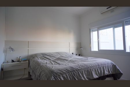 Casa à venda com 234m², 3 quartos e 6 vagas Casa à venda com 234m², 3 quartos e 6 vagasSuíte 1