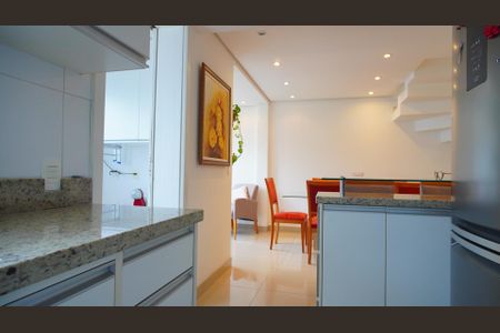 Casa à venda com 234m², 3 quartos e 6 vagas Casa à venda com 234m², 3 quartos e 6 vagasCozinha