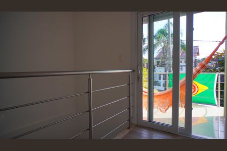 Casa à venda com 234m², 3 quartos e 6 vagas Casa à venda com 234m², 3 quartos e 6 vagasVaranda do segundo piso