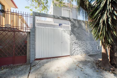 Casa para alugar com 136m², 3 quartos e 3 vagasFachada