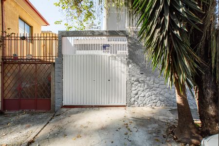 Casa para alugar com 136m², 3 quartos e 3 vagasFachada