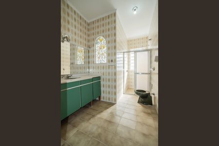 Casa para alugar com 136m², 3 quartos e 3 vagasBanheiro