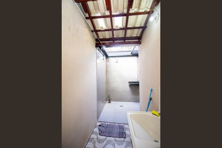 Casa à venda com 100m², 2 quartos e 2 vagas Casa à venda com 100m², 2 quartos e 2 vagasCozinha e Área de Serviço