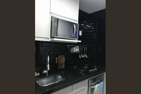 Cozinha de apartamento para alugar com 2 quartos, 68m² em Jardim Flor da Montanha, Guarulhos
