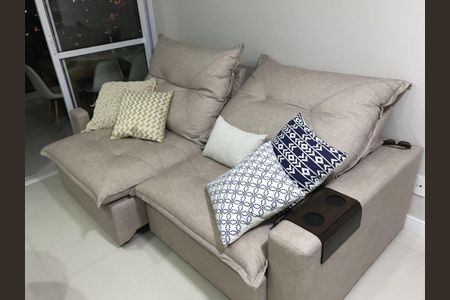Sala de apartamento para alugar com 2 quartos, 68m² em Jardim Flor da Montanha, Guarulhos
