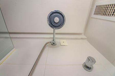 Apartamento à venda com 74m², 2 quartos e 1 vaga Apartamento à venda com 74m², 2 quartos e 1 vagaBanheiro Social