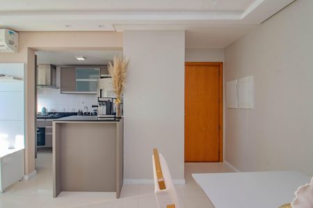 Sala de apartamento para alugar com 2 quartos, 74m² em Santa Maria Goretti, Porto Alegre