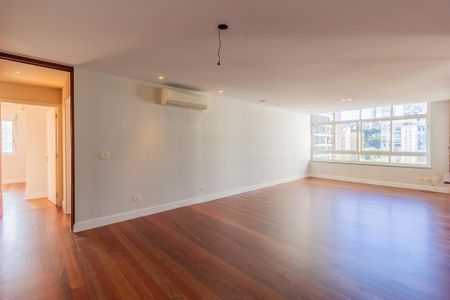 Sala de apartamento à venda com 4 quartos, 168m² em Cerqueira César, São Paulo