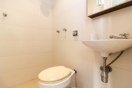 Apartamento à venda com 168m², 4 quartos e 2 vagas Apartamento à venda com 168m², 4 quartos e 2 vagasÁrea de Serviço