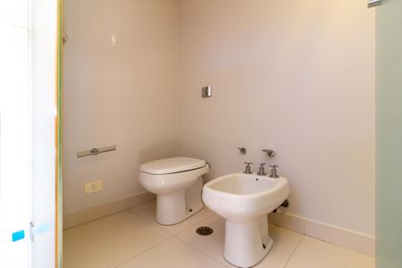 Apartamento à venda com 168m², 4 quartos e 2 vagas Apartamento à venda com 168m², 4 quartos e 2 vagasSuíte 2