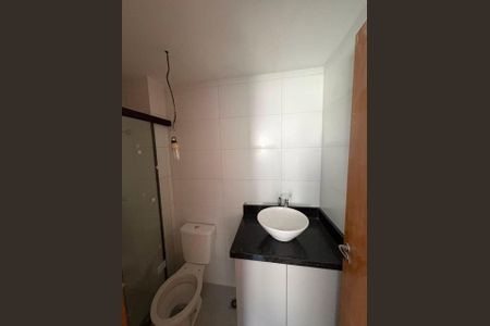 Banheiro social de apartamento para alugar com 1 quarto, 27m² em Jardim Oriental, São Paulo
