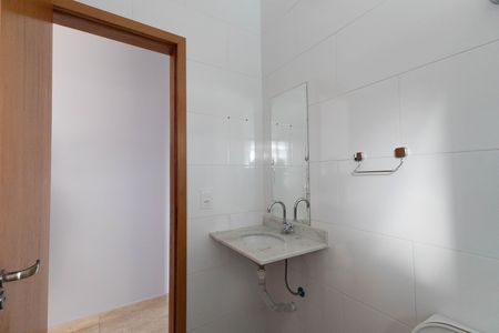 Banheiro de casa para alugar com 2 quartos, 69m² em Jardim Brasil, São Paulo