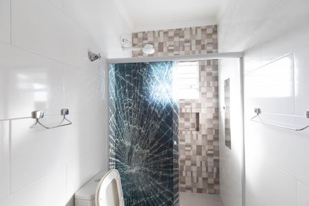Banheiro de casa para alugar com 2 quartos, 69m² em Jardim Brasil, São Paulo